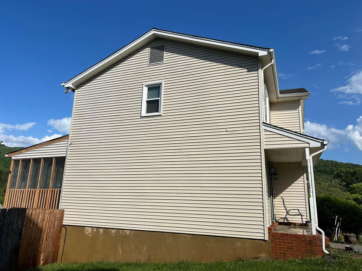 Siding for Top Notch Painting and Remodeling in Vinton, VA