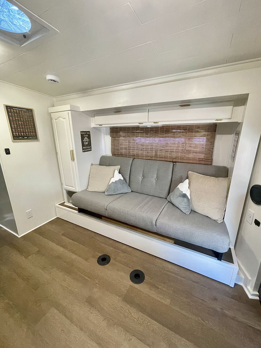 For Sale for Mauka to Makai RV Renovations in Los Angeles, CA