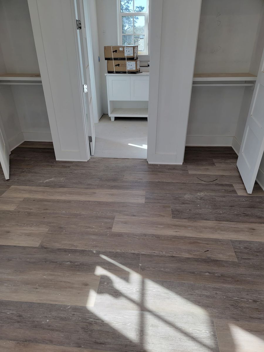 Flooring for T & R Grantham Enterprises in Crestview, FL