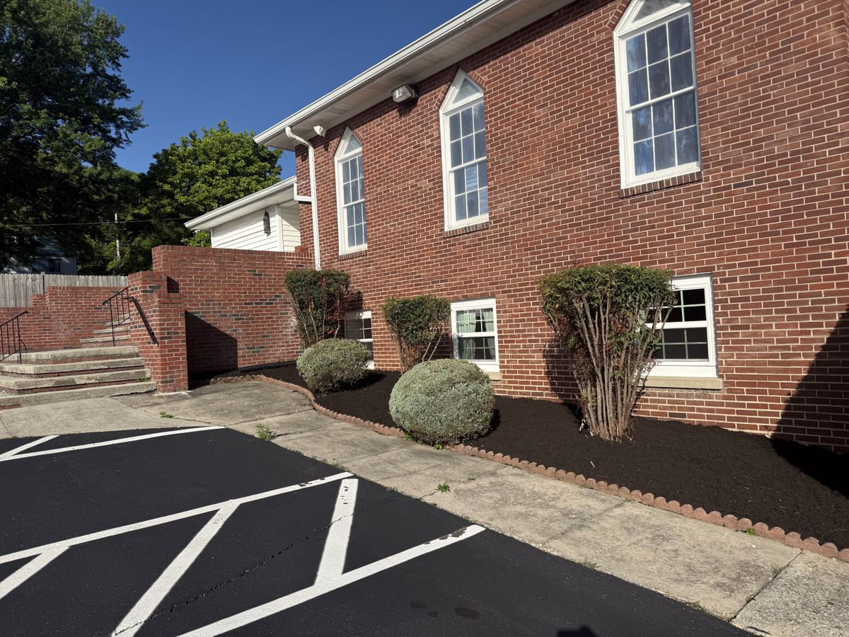 Mulch Installation for Lafollette Mulch, Stone and Lawn Care in La Follette, TN