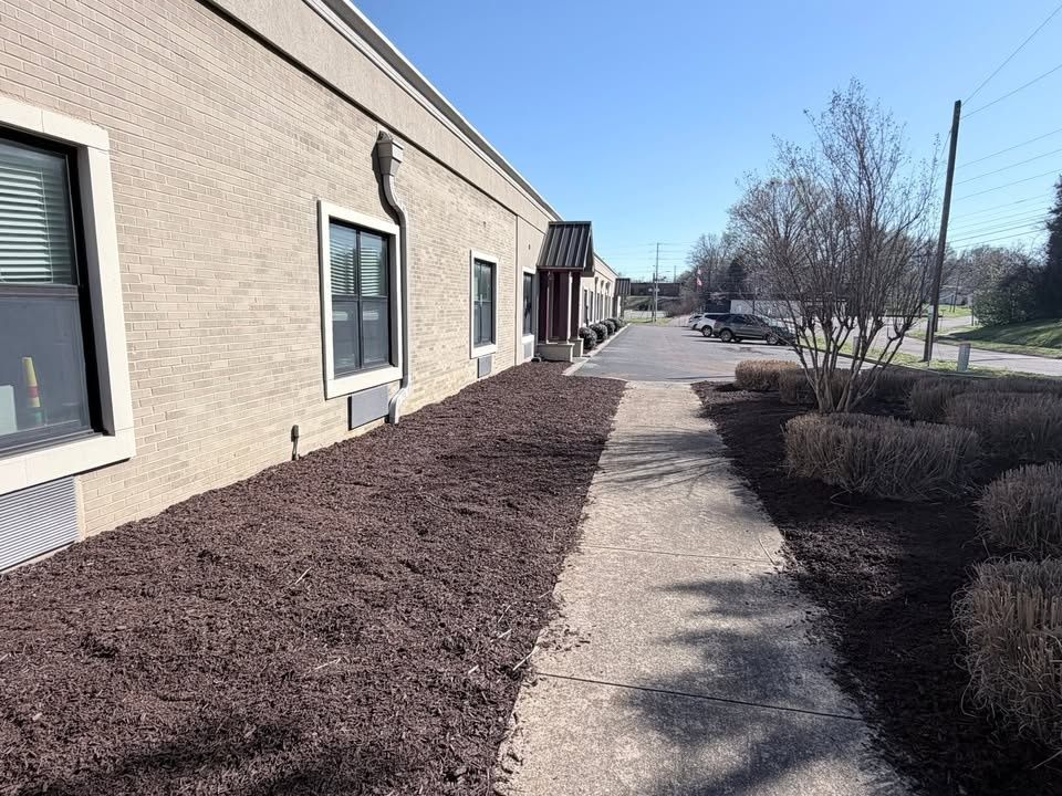 Lawn Maintenance for Apex Lawn & Landscaping INC in Dyersburg, TN