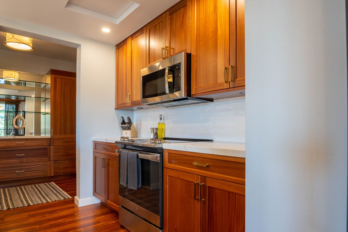 Custom Cabinetry for Alexander's Designs & Remodeling LLC in Kahului, HI