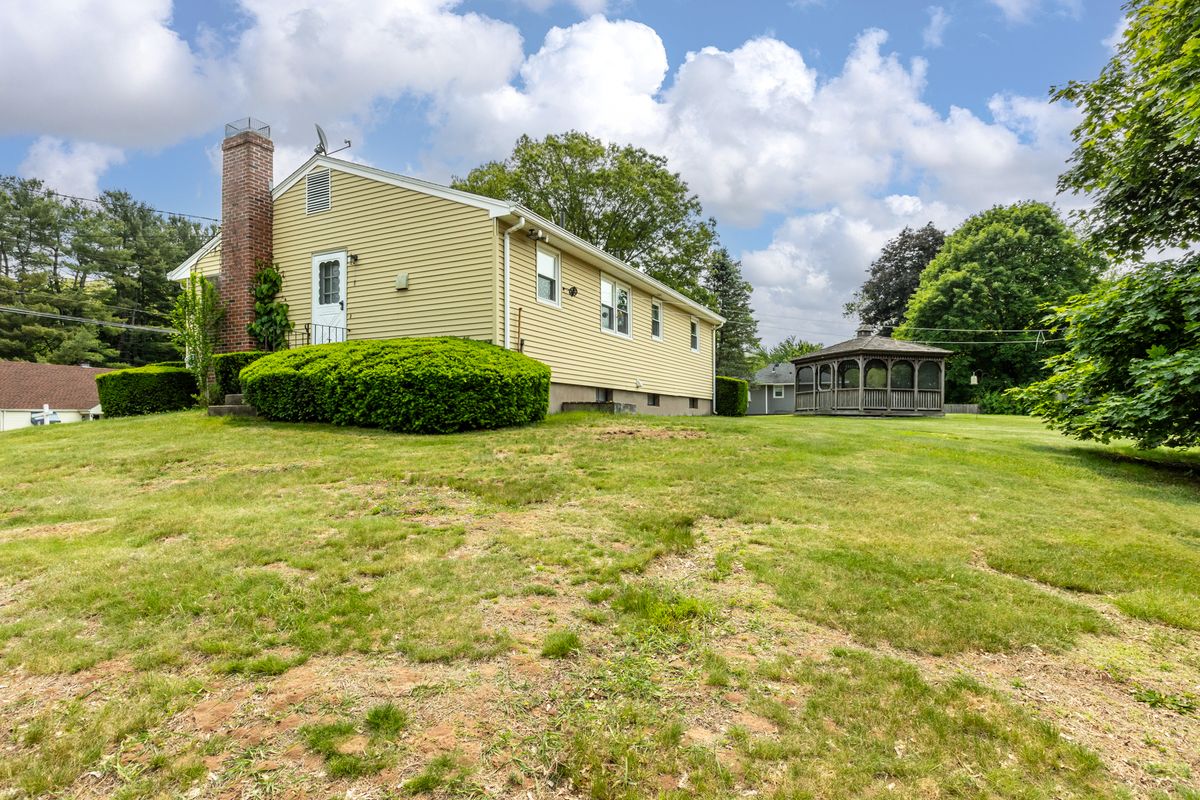 For Sale: 17 S Grove, Vernon, CT 06066 for Nelson Foss - Realtor in South Windsor, CT