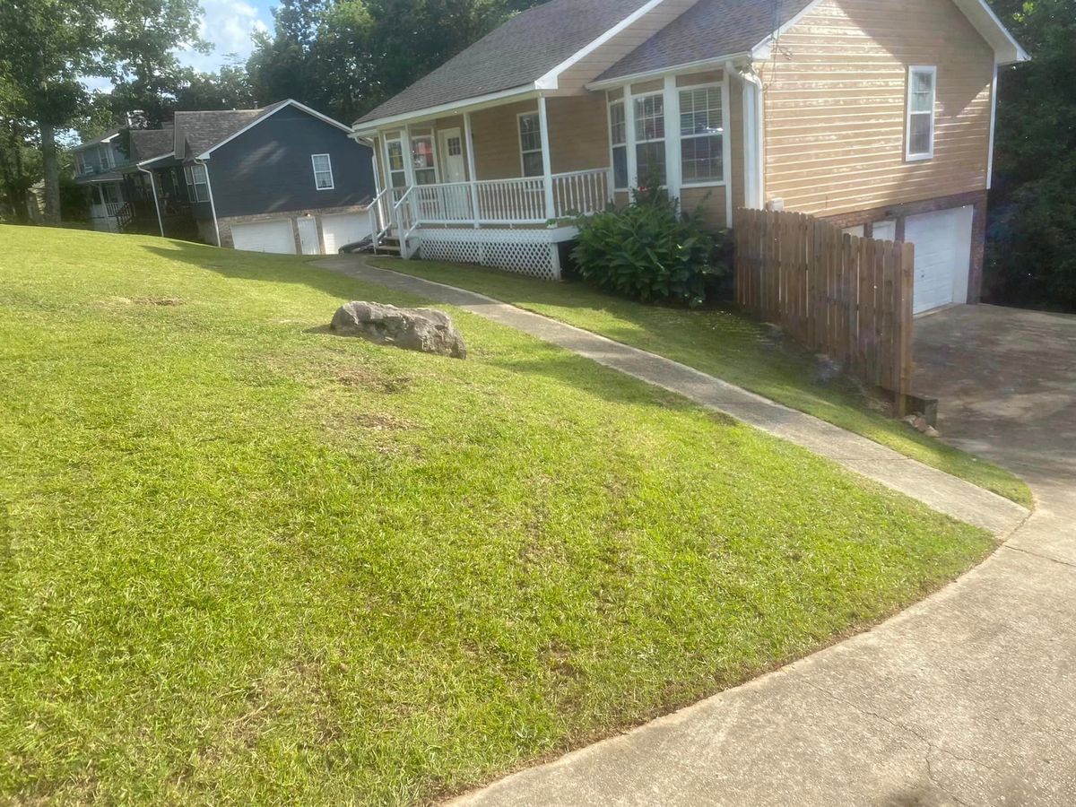 Lawn Maintenance for Xtreme Landscaping & Lawn Care in Lincoln, AL