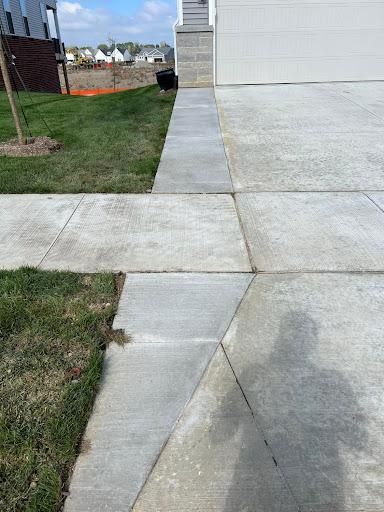 Concrete Driveways for Ibarra Concrete Services LLC in Detroit, MI