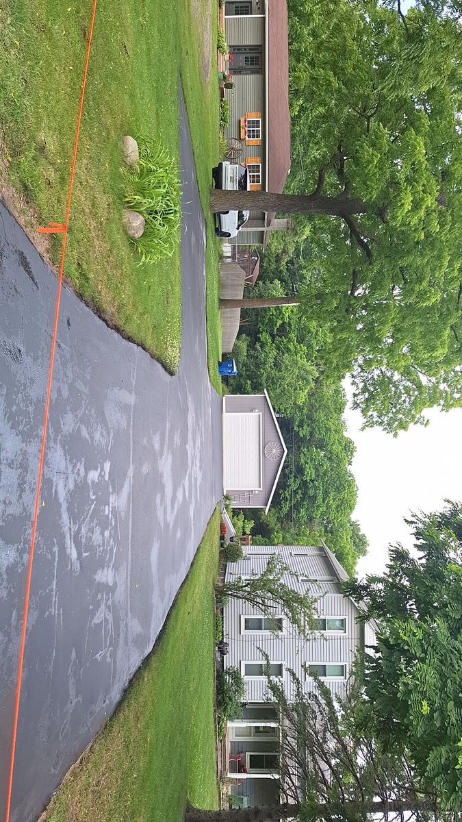 Asphalt Sealcoating/Patching/Paving for Precision Paving and Sealing LLC  in Waterford Township,  MI