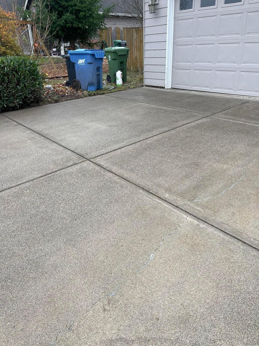 Driveway and Sidewalk Cleaning for Pressure Perfect in Salem, OR