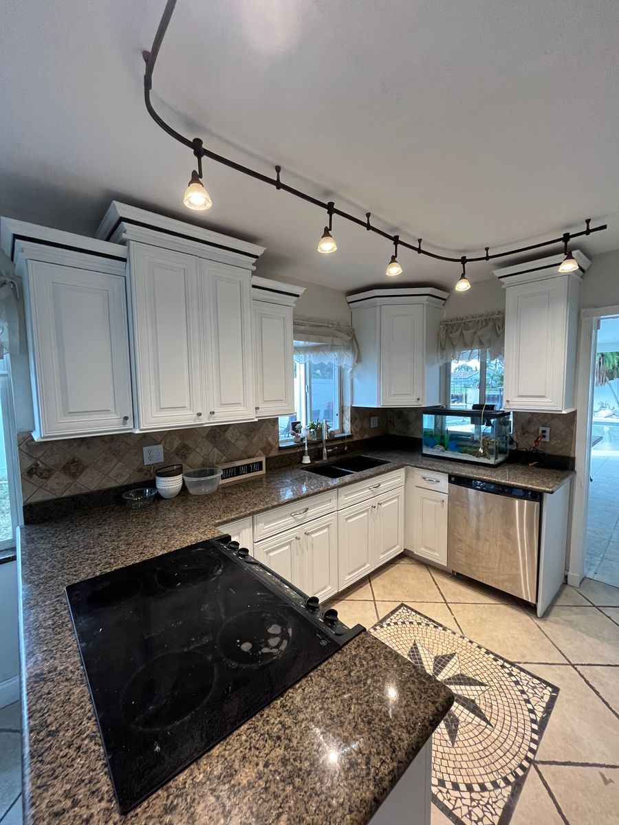 Kitchen and Cabinet Refinishing for Escorpio Painting in Tampa, FL