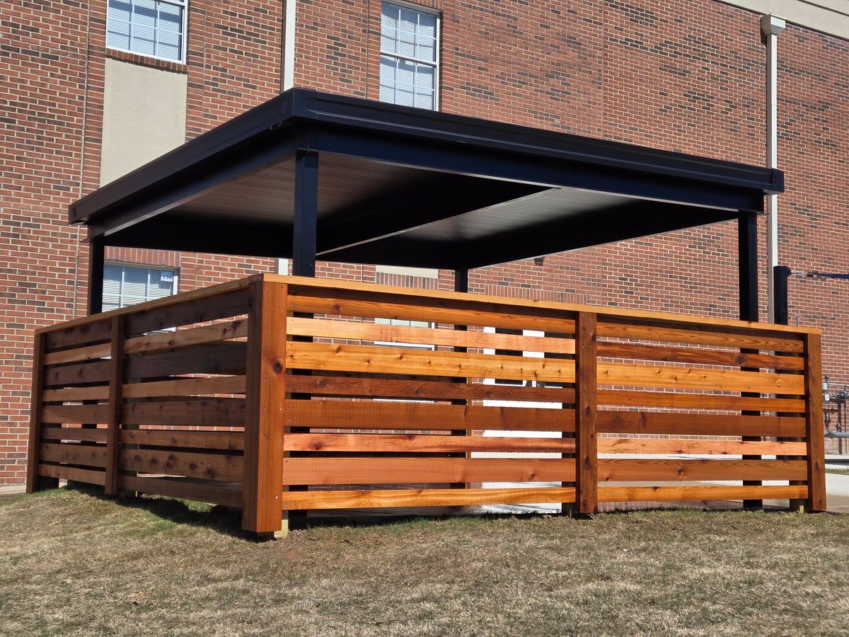 Fence Staining for Patriot Fence  in Oakland, TN
