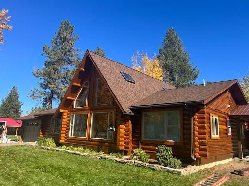 Log Home Staining in Montana for True Blue Logworks LLC in Corvallis, MT