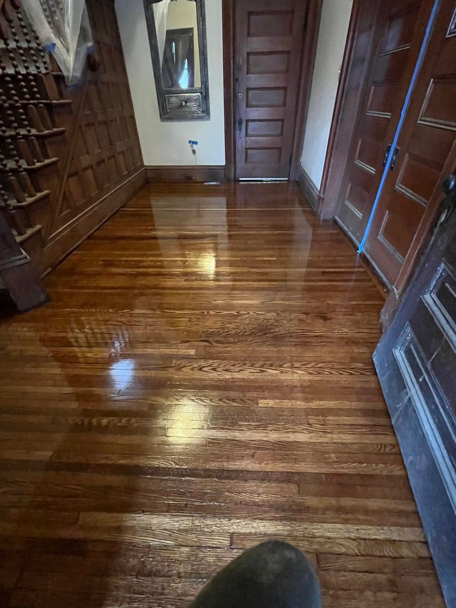 Hardwood Refinishing for DV Flooring Company LLC in High Ridge, MO