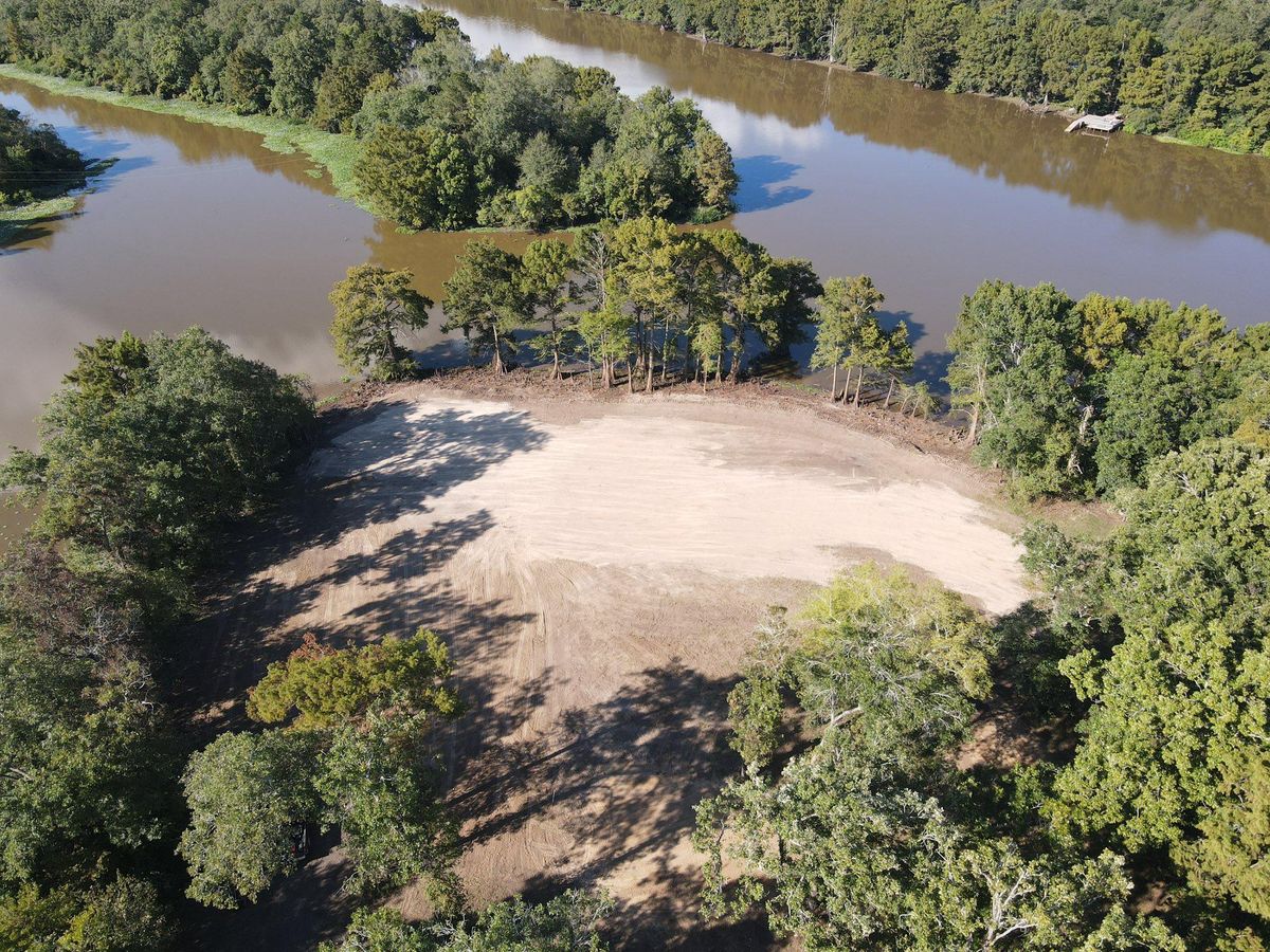 House pads & Driveway Installations for Lambert Equipment Services in Hessmer, LA