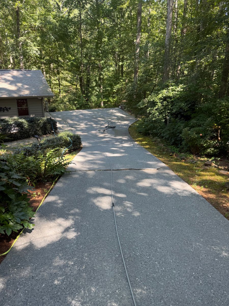 Driveway and Sidewalk Cleaning for Paratrooper Pressure Washing in Bradenton, FL