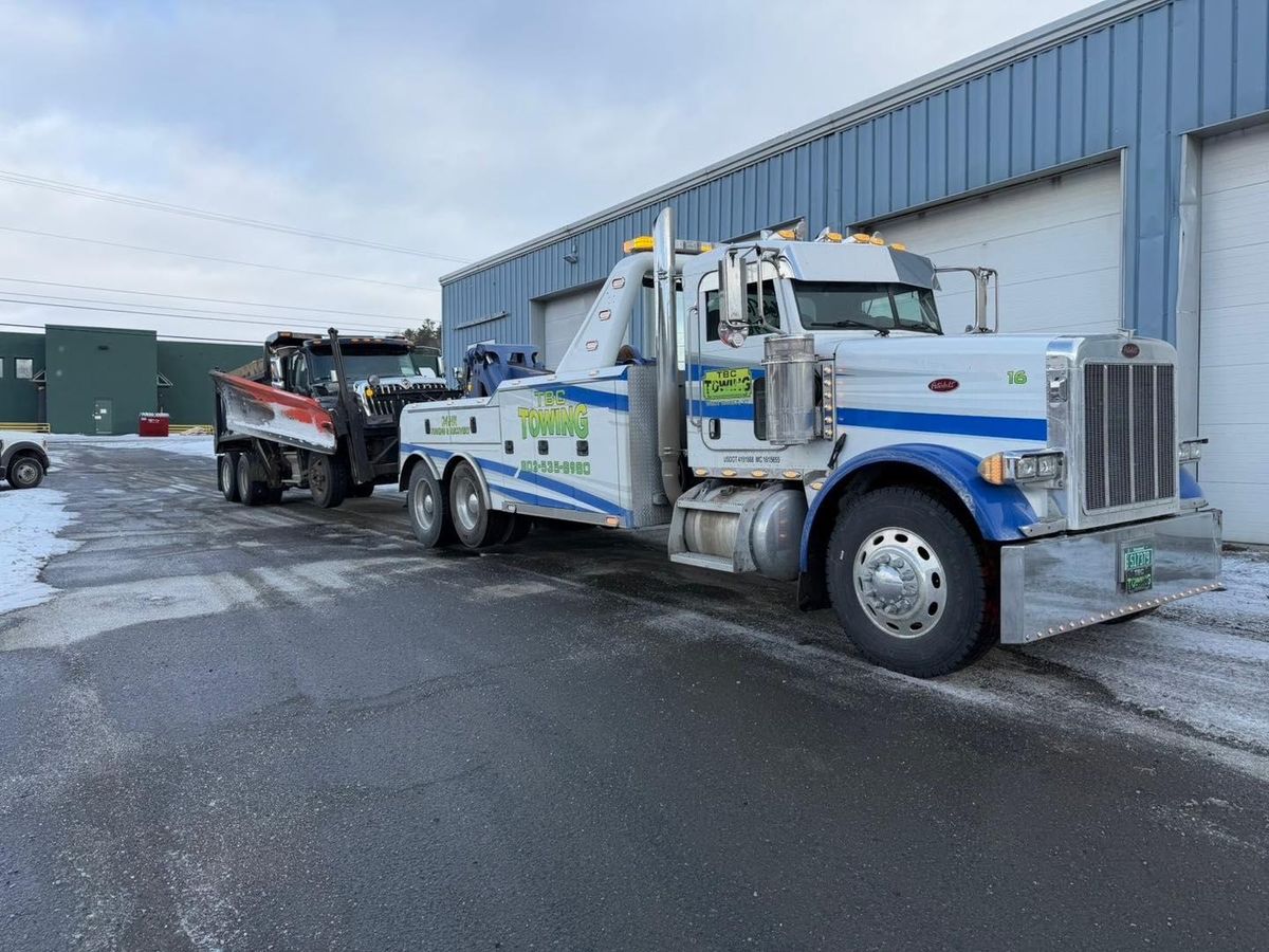 Specialized & Oversized Loads for TBC Towing in Burke, VT