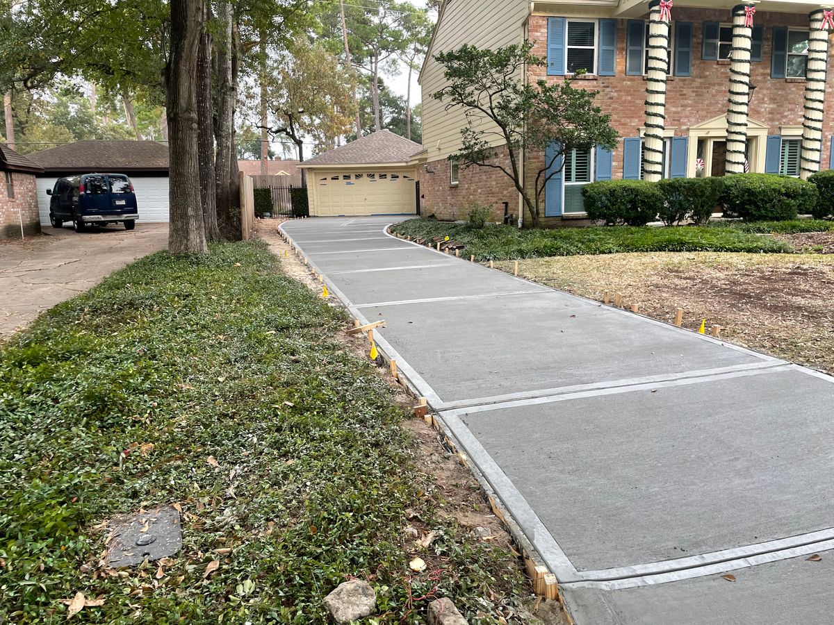 Houston Concrete Driveway Replacement for Texas Bay Concrete in Houston, TX