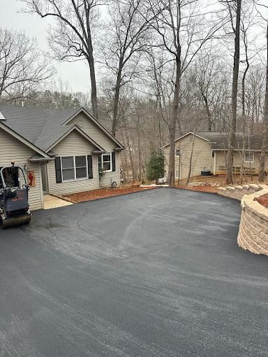 Asphalt Driveways for James R Carter Paving in Roanoke, VA