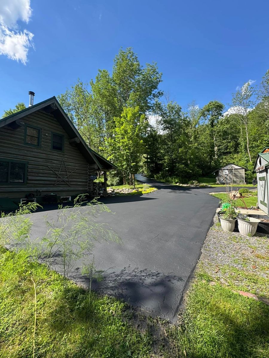Sealcoating for Dibbles Asphalt Maintenance in Westernville, NY