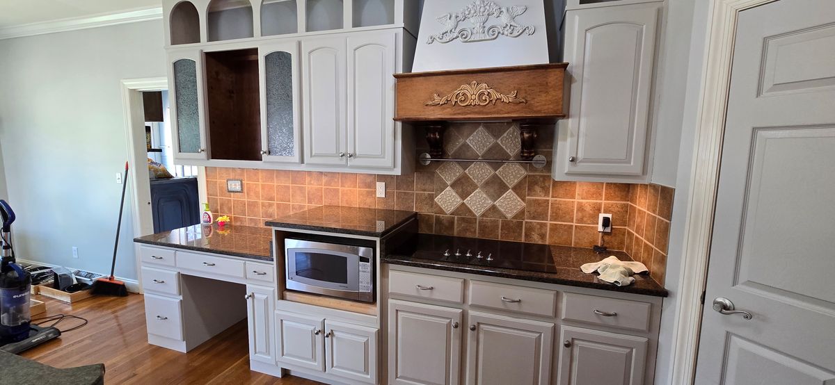 Kitchen and Cabinet Refinishing for Second Chance Painting  in McMinnville, TN