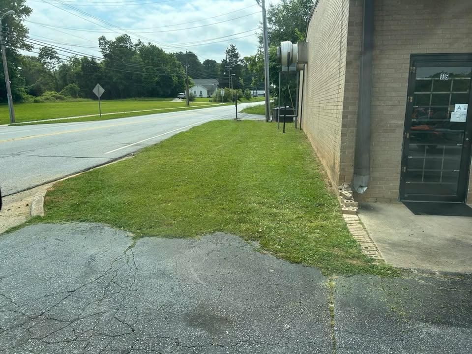Mowing for Land Legends Landscapes LLC in Kings Mountain, NC