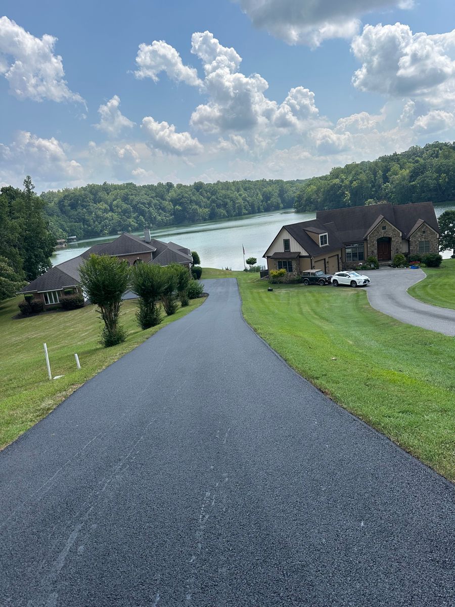 Asphalt Driveways for James R Carter Paving in Roanoke, VA
