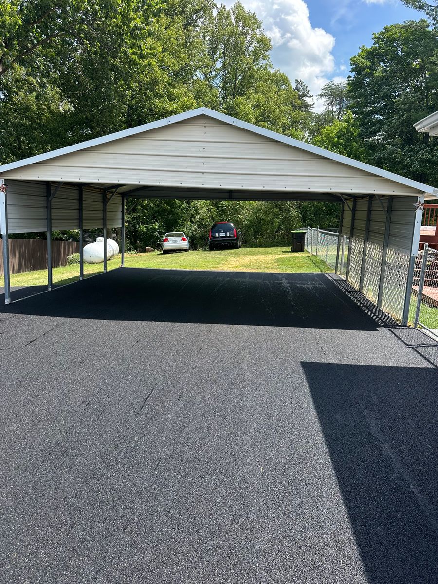 Asphalt Driveways for James R Carter Paving in Roanoke, VA