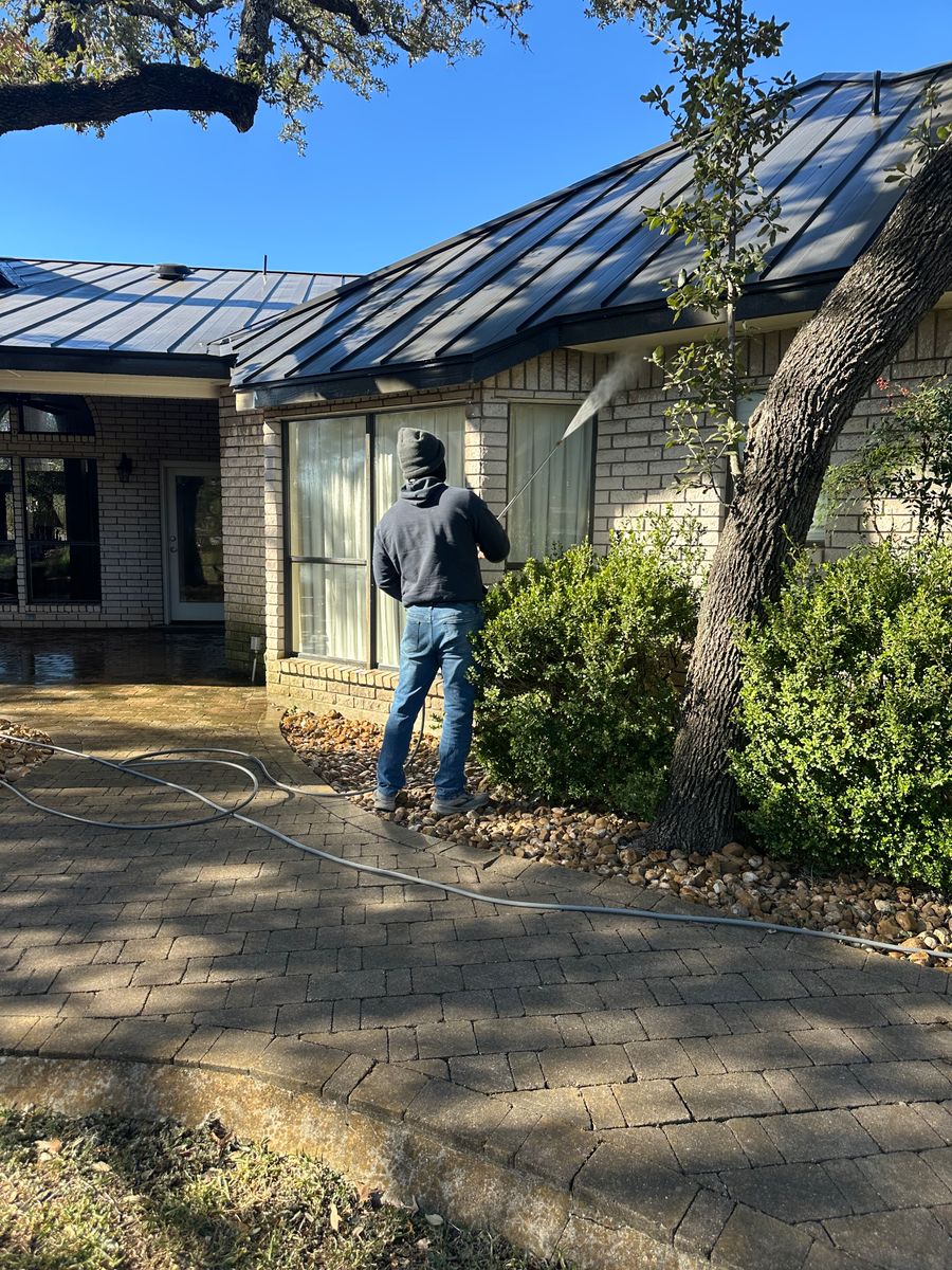 Powerwashing for GEOS Painting in New Braunfels, TX