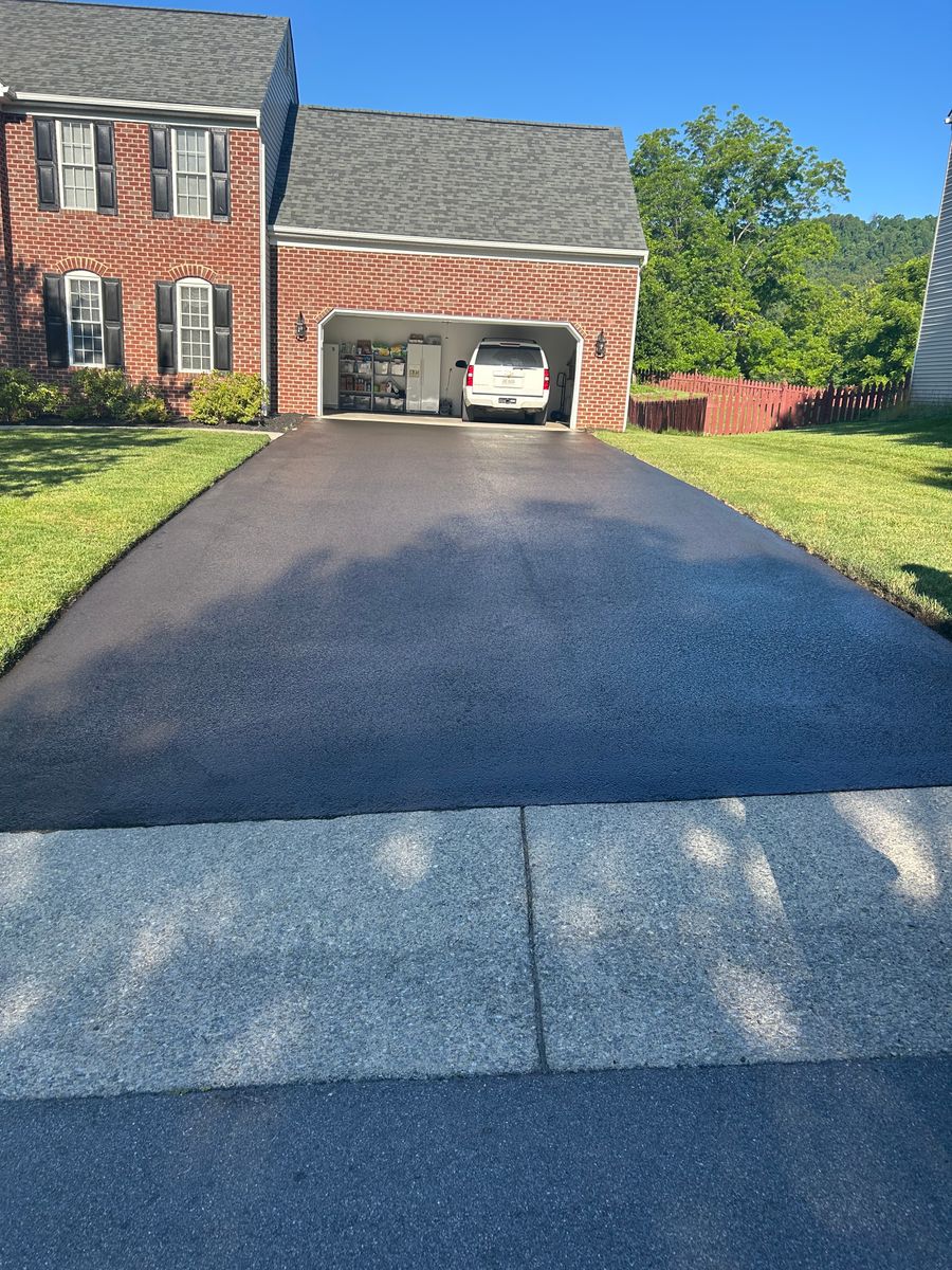 Sealcoating for James R Carter Paving in Roanoke, VA
