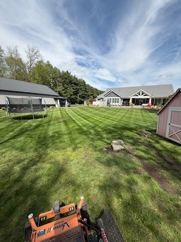 Mowing for FIRST CLASS GRASS LLC in Syracuse, IN