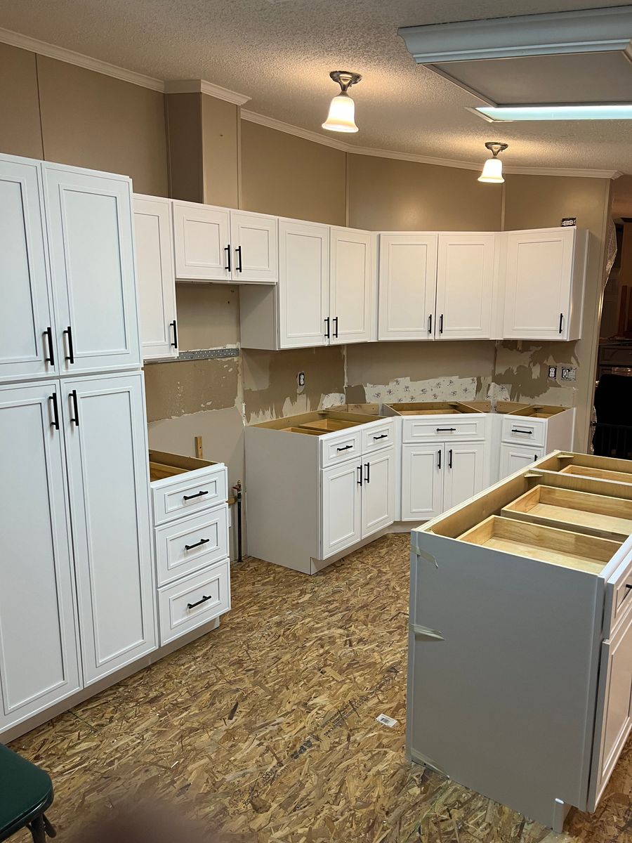 Cabinetry for GC Laminate Solutions in Lordstown, OH