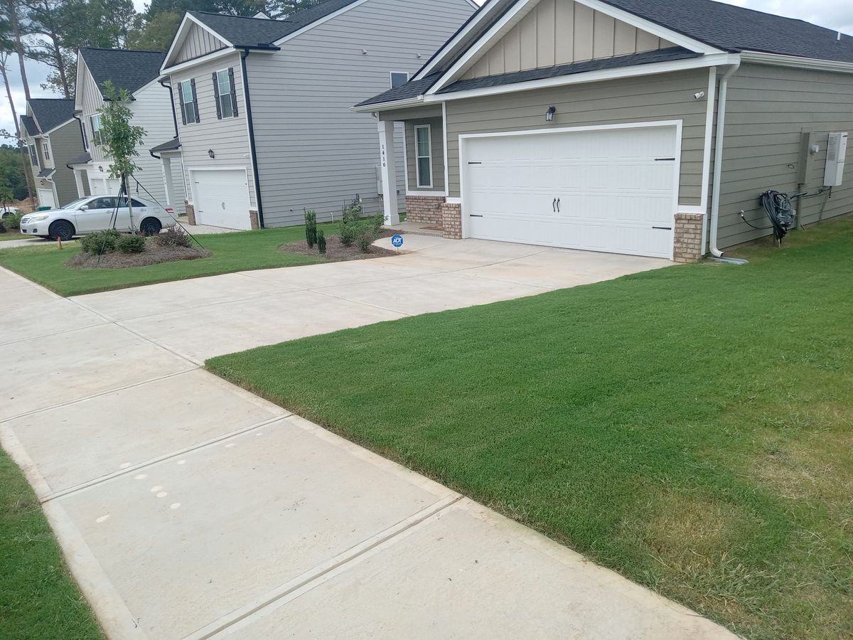 Mowing for Ronny's Lawn Care in Augusta, GA