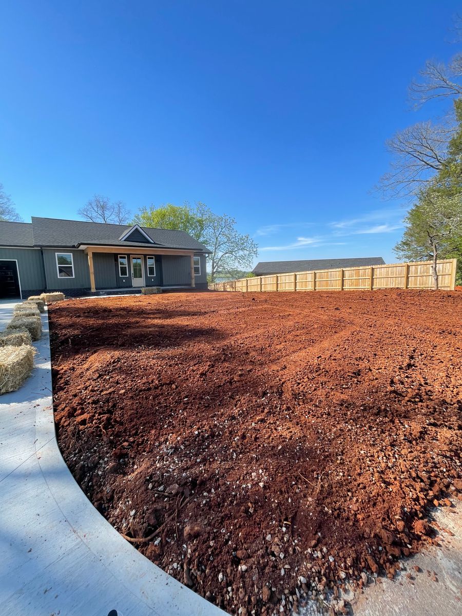 Land Grading for Strange Excavating & Utilities in Lenoir City, TN