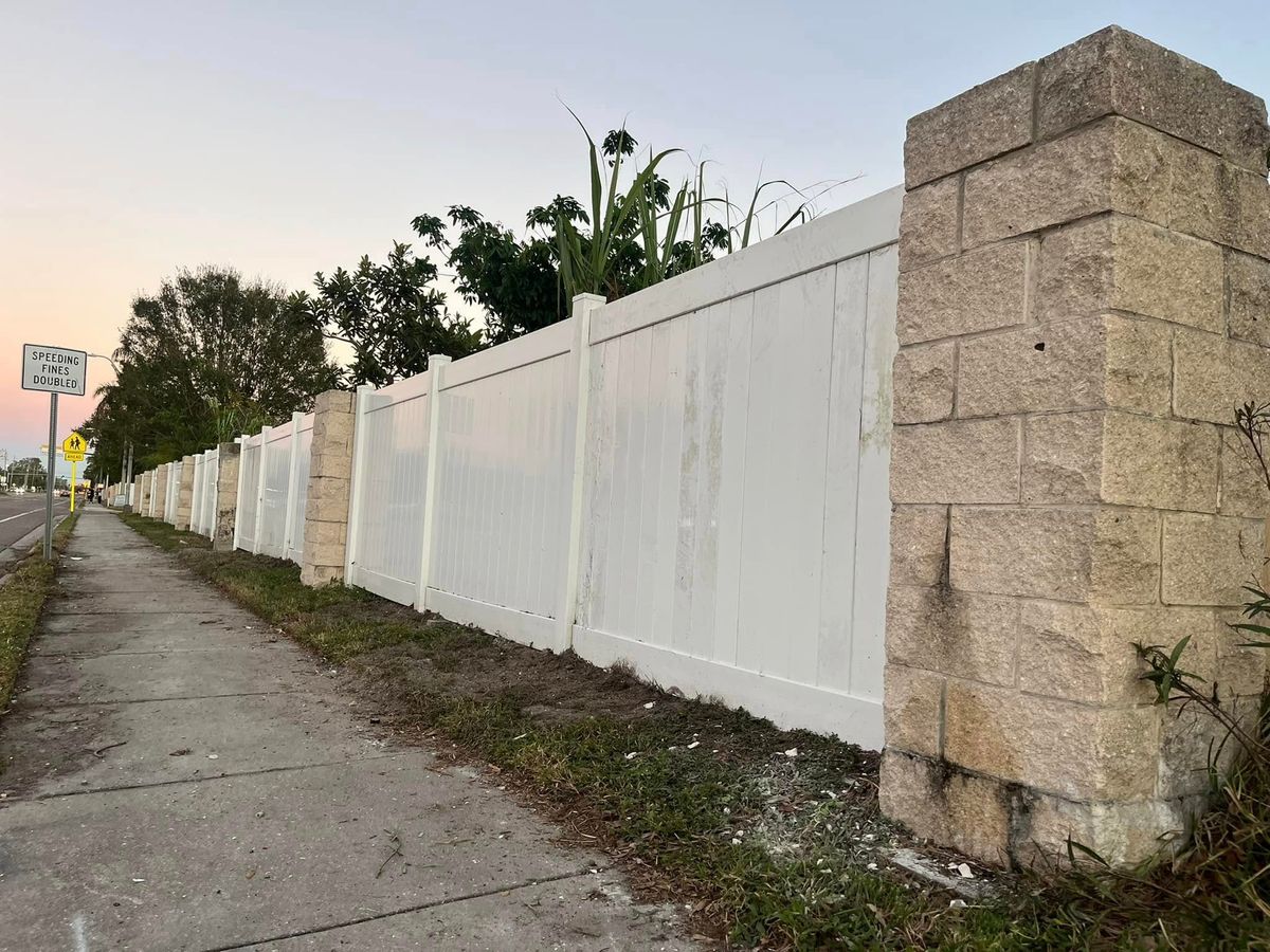 Vinyl Fencing for Michael Anthony Building Services in Sarasota, FL