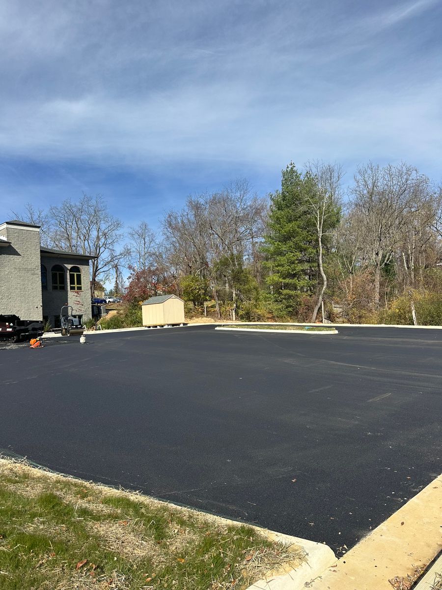 Sealcoating for James R Carter Paving in Roanoke, VA