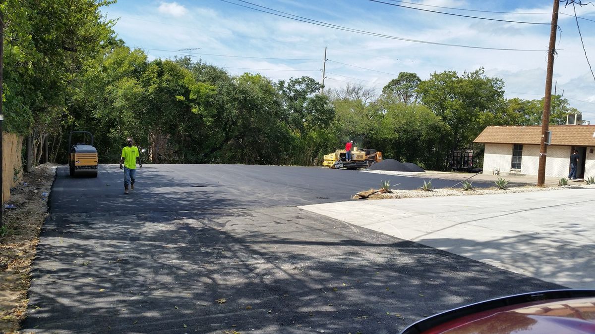 Asphalt Repair for Hurts Asphalt Paving in Athens, TX