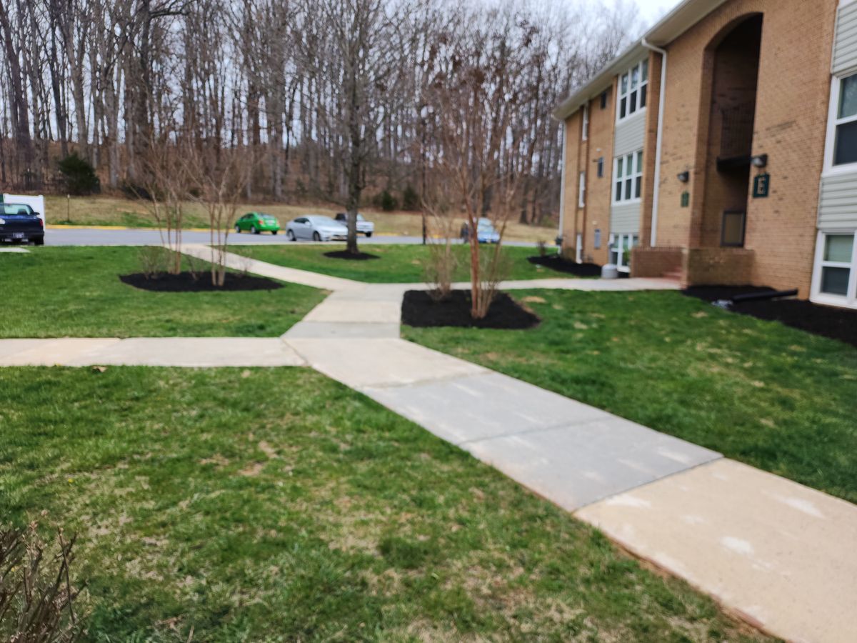Mulch Installation for Lakeside Landscaping  in Gordonsville, VA