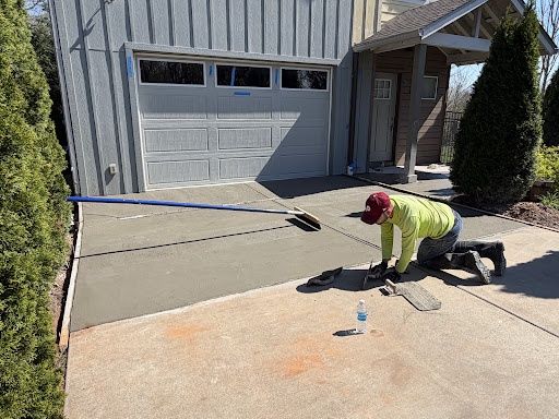 Driveways for JV Hardscape & Construction Inc in Hendersonville, NC