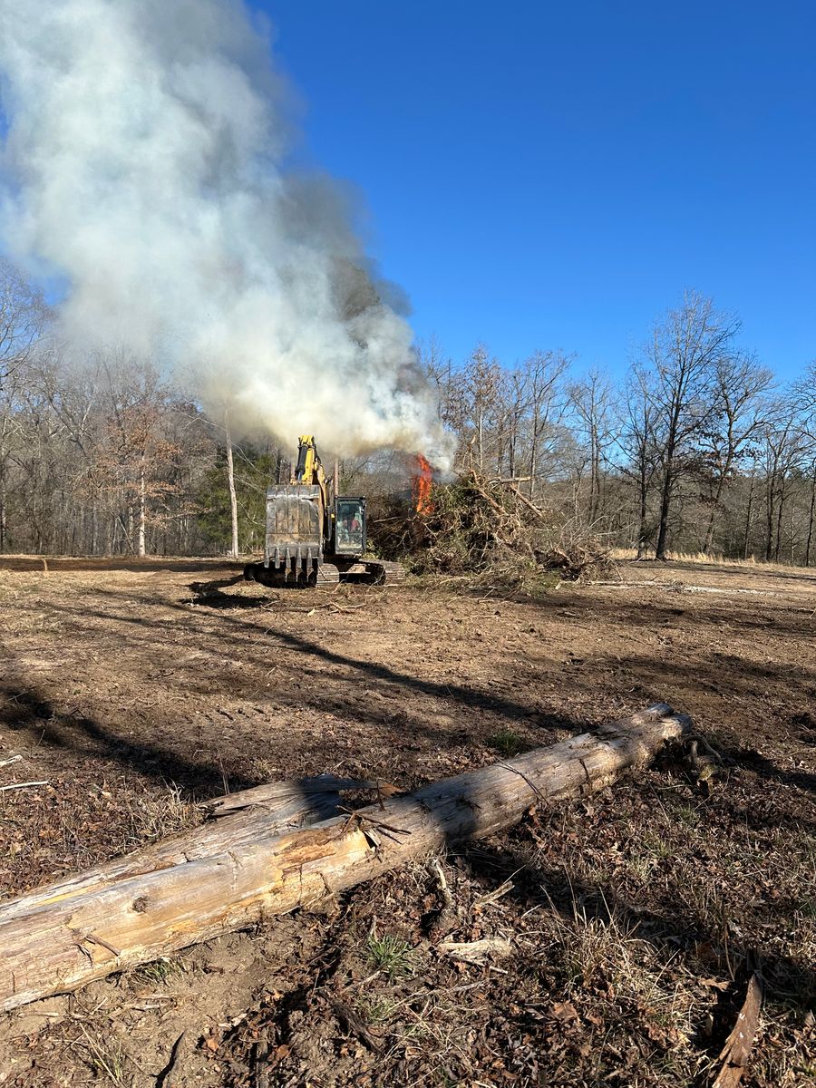 Land Clearing & Demolition for JUSTIN JACQUES LLC DBA DOUBLE J EXCAVATION in Nashville, AR