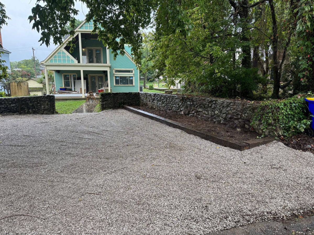 Gravel Services for DIRT PLUS LLC in Bowling Green, KY