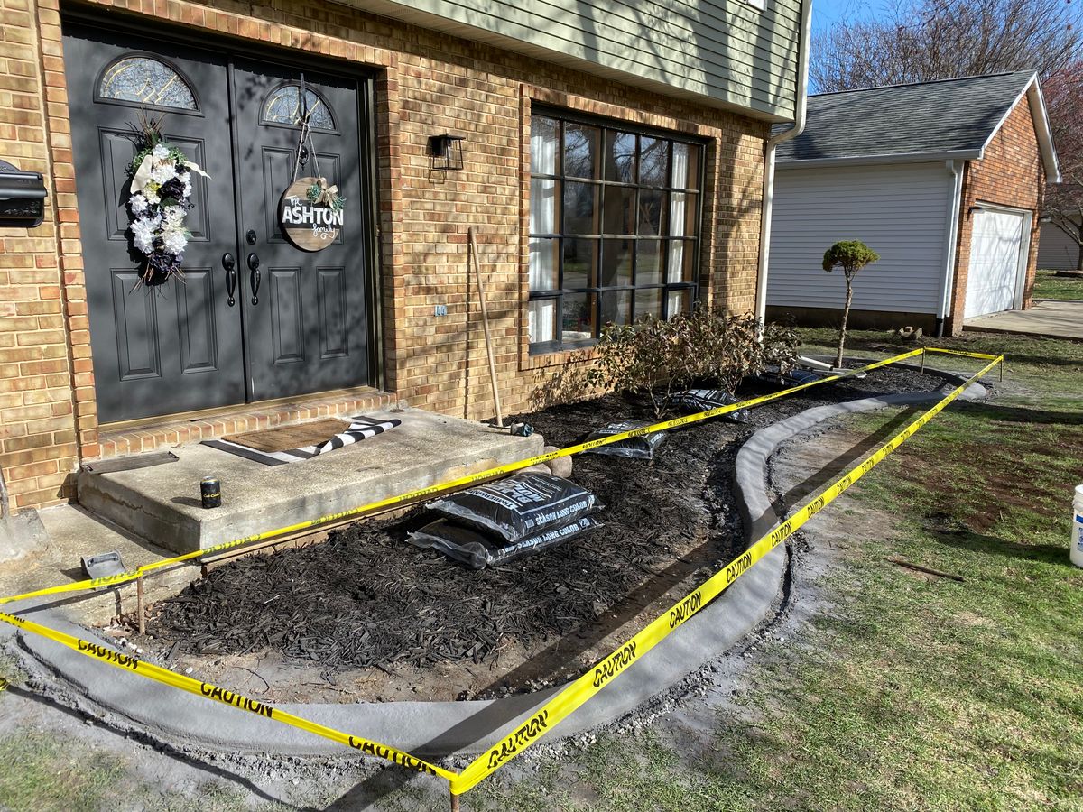 Mulch Installation for Ashton Landscaping Co. in Springfield, Illinois