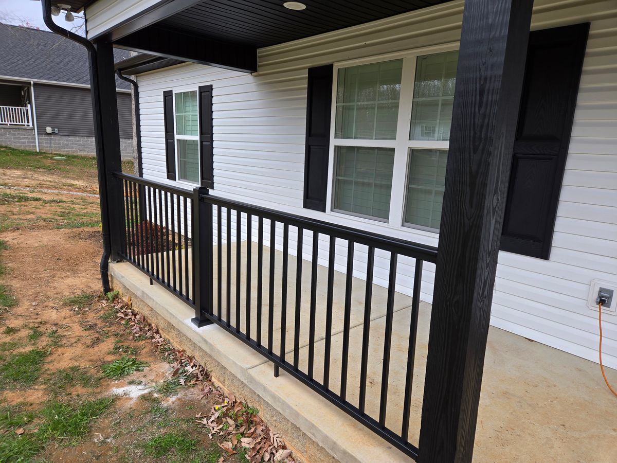 Aluminum Railing for Southern Town & Country Fence in Sparta, TN