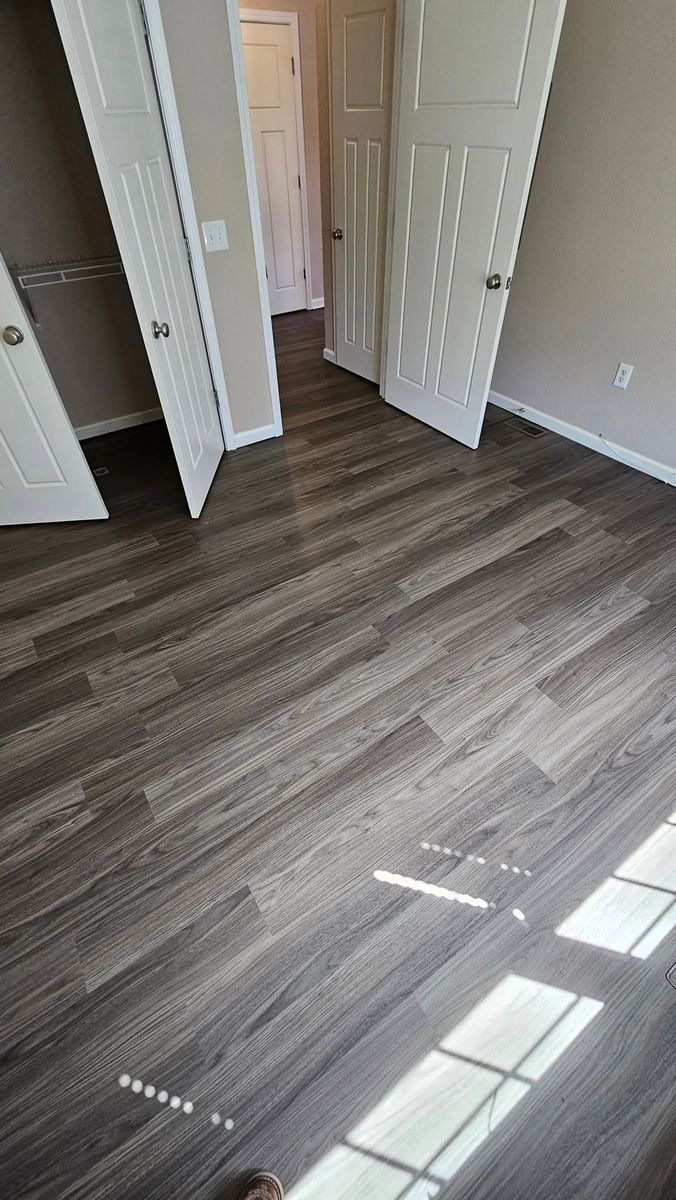 Floor Installation for Smart Flooring in Sunrise Beach, MO