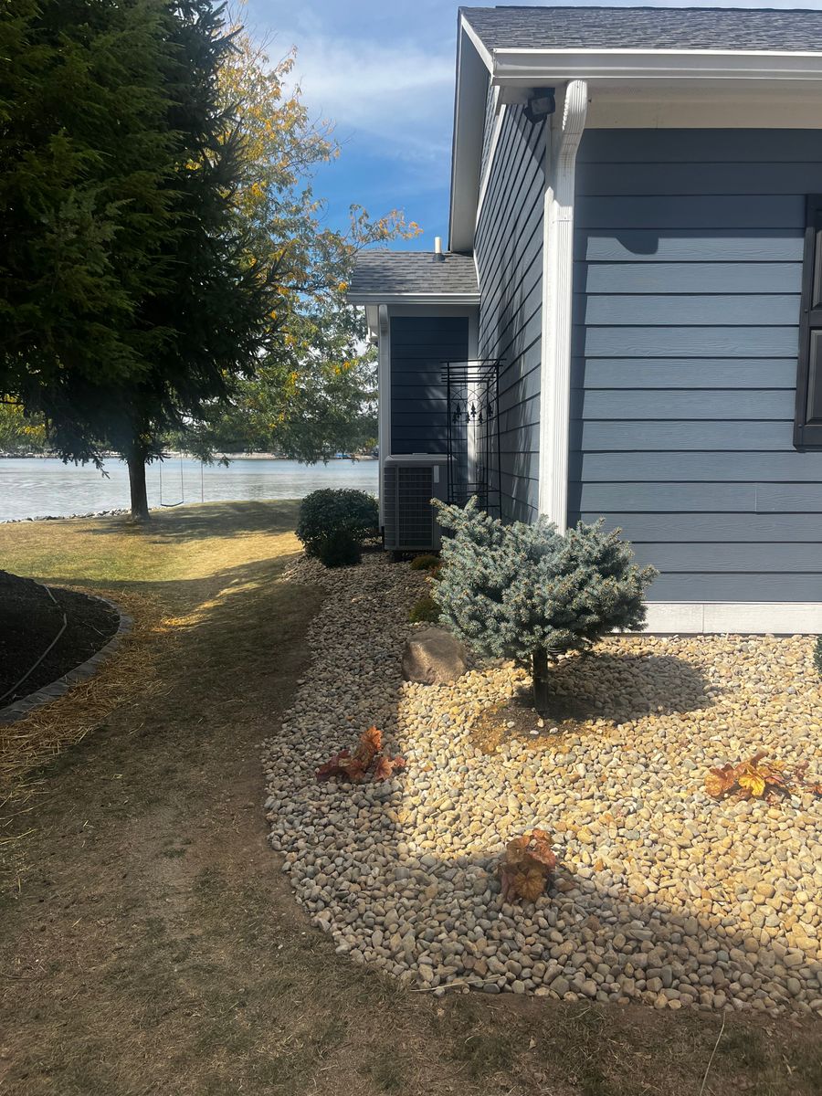 Landscape Lighting for Stafford.Works in Hendricks County, IN 