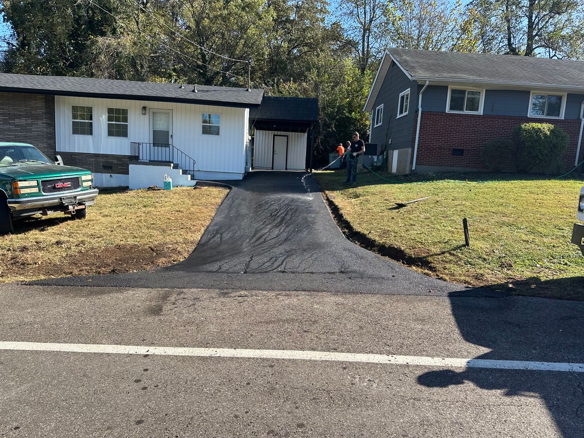 Asphalt Paving for Metzler Paving and Sealcoating in Jacksboro, TN