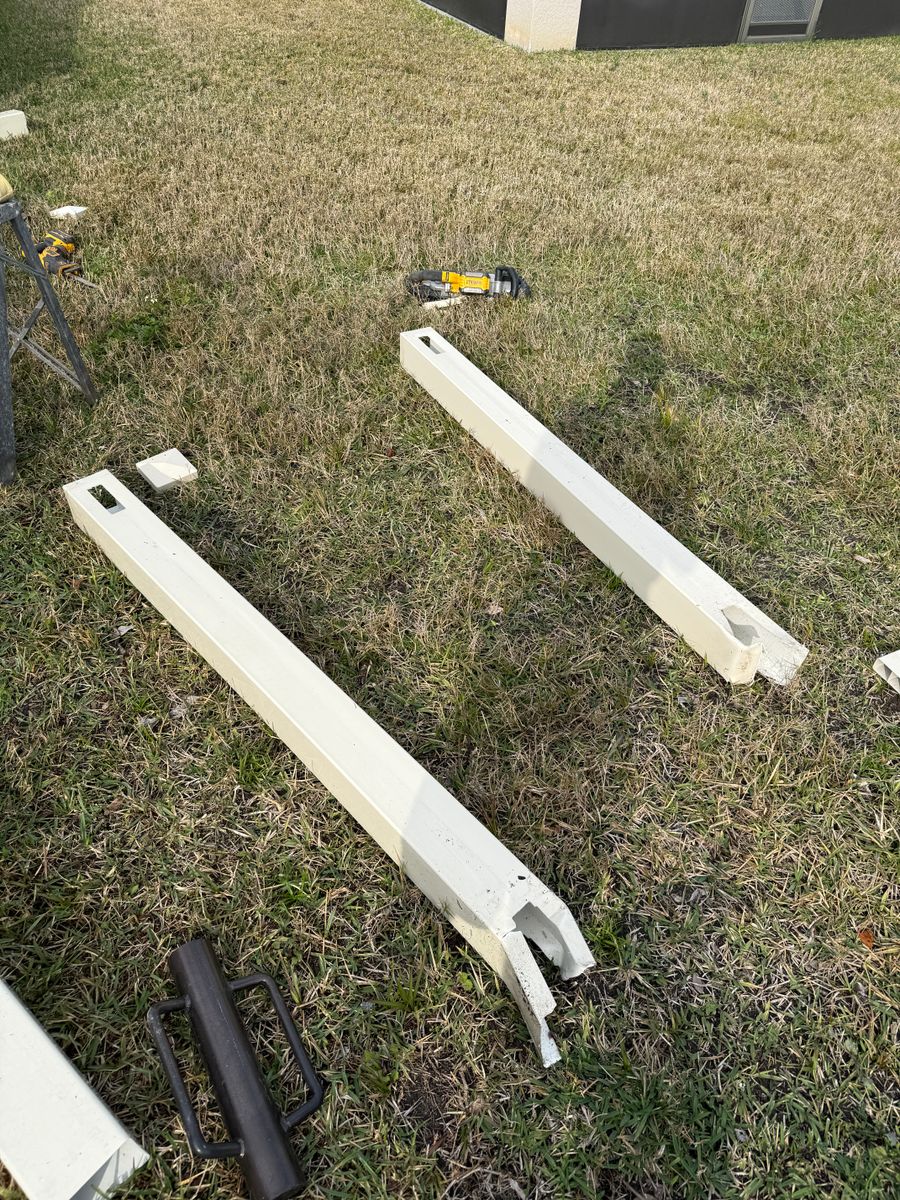 Vinyl Fence Repairs for Smith & Sons Fence Company in Riverview, FL