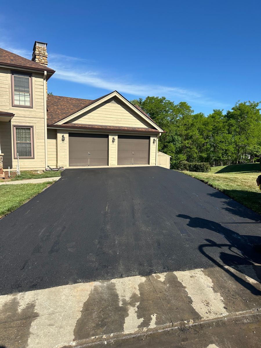 Asphalt Driveways for James R Carter Paving in Roanoke, VA