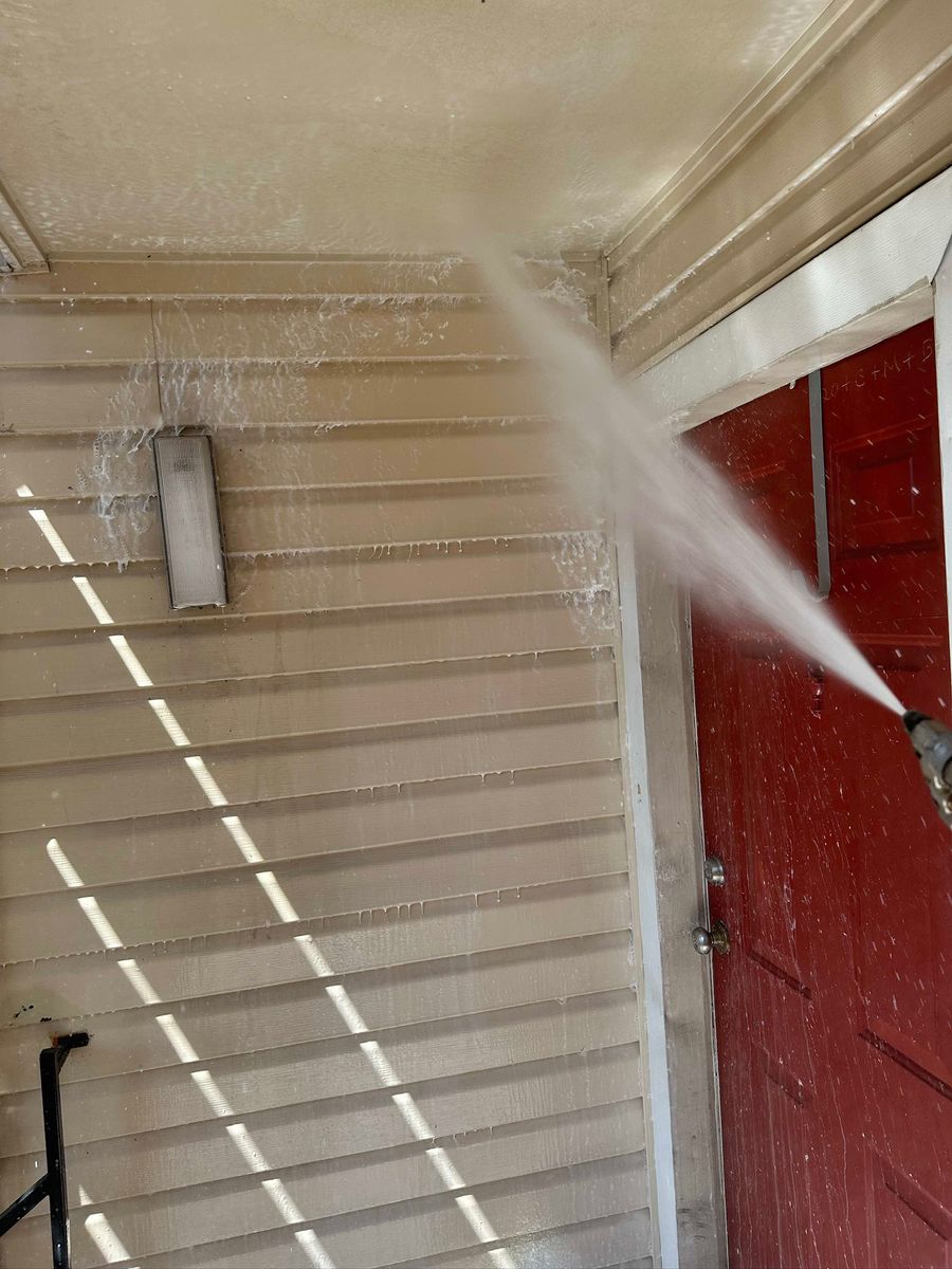 Apartment Maintenance for Power Pressure Wash in Houston, TX