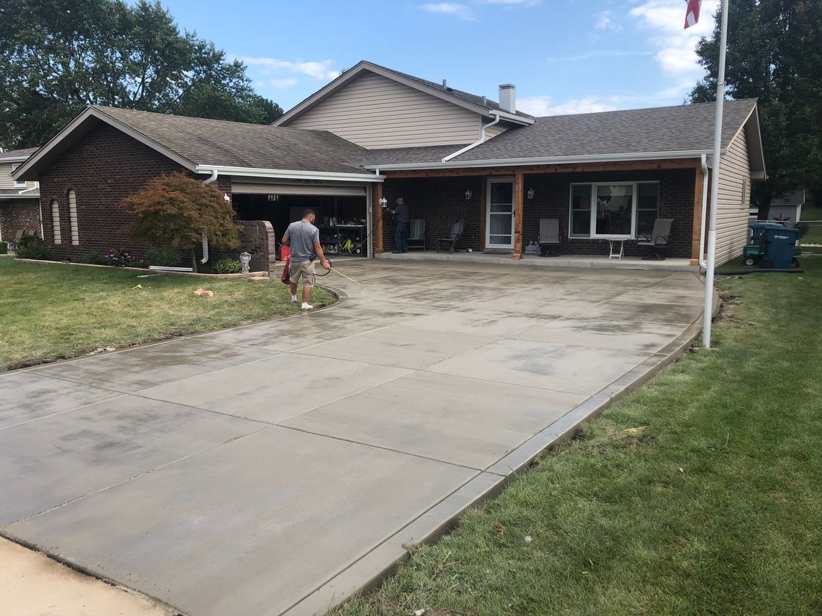 Concrete for Fuentes Concrete Construction in Hammond, IN