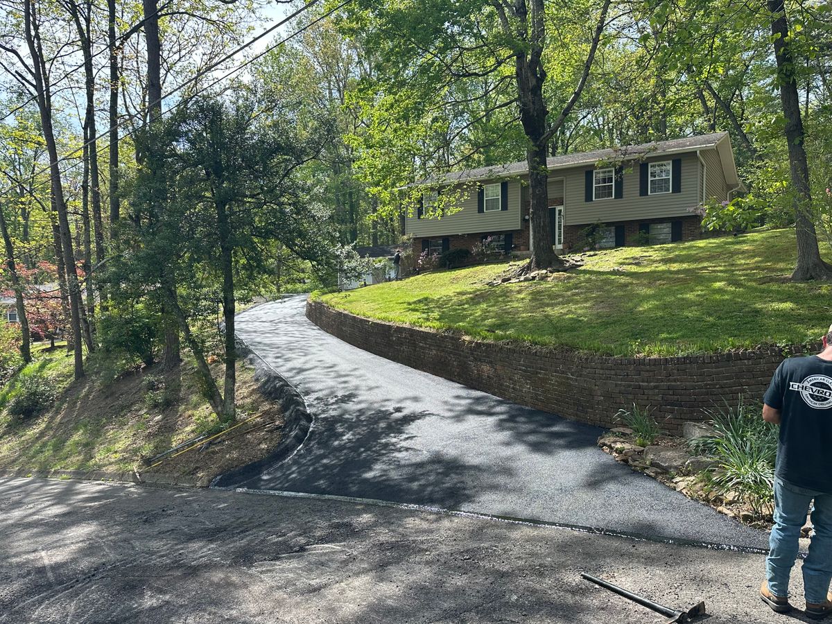 Asphalt Paving for Metzler Paving and Sealcoating LLC in Jacksboro, TN