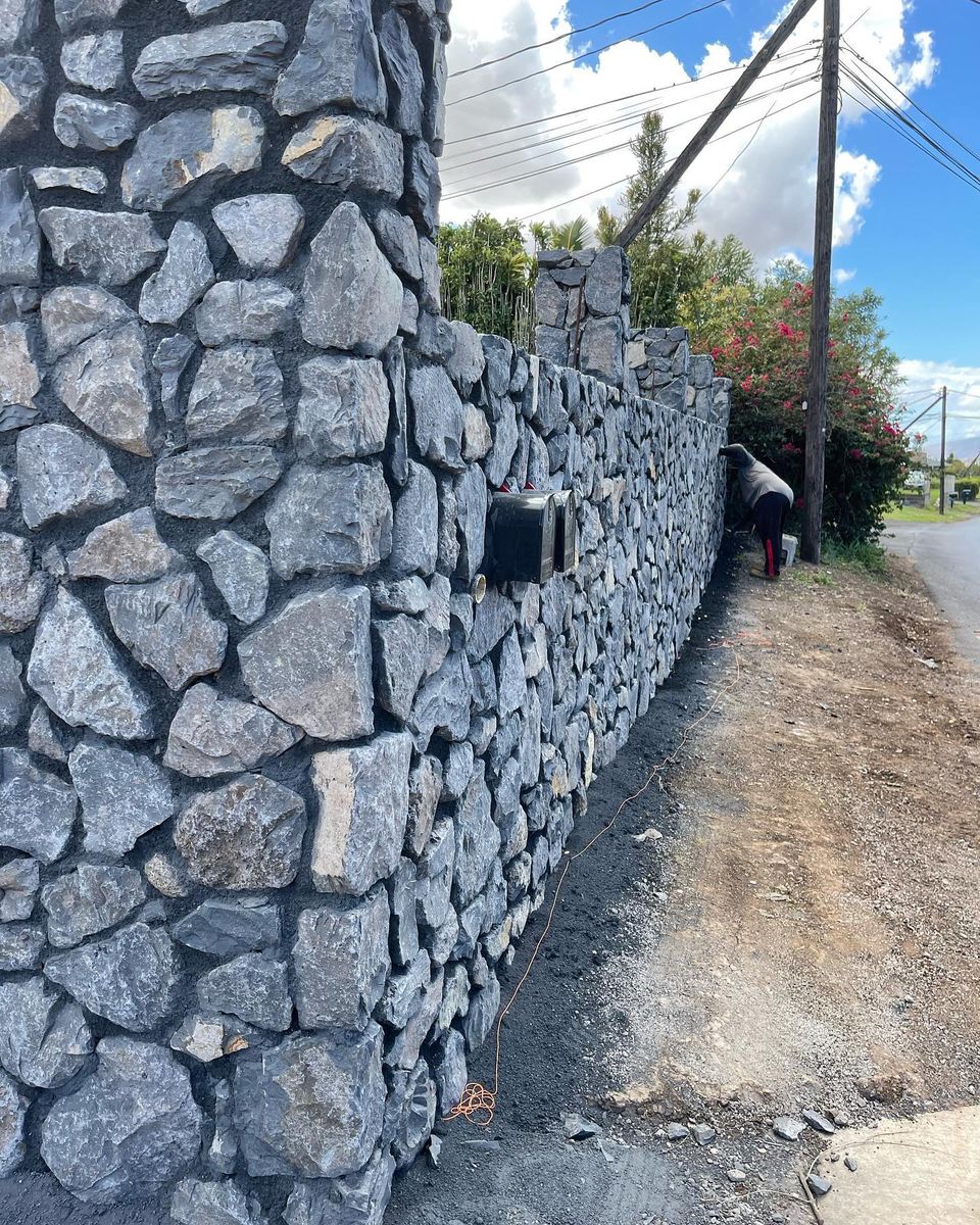 Custom Fencing for Savou Landscape & Masonry LLC  in Maui, HI