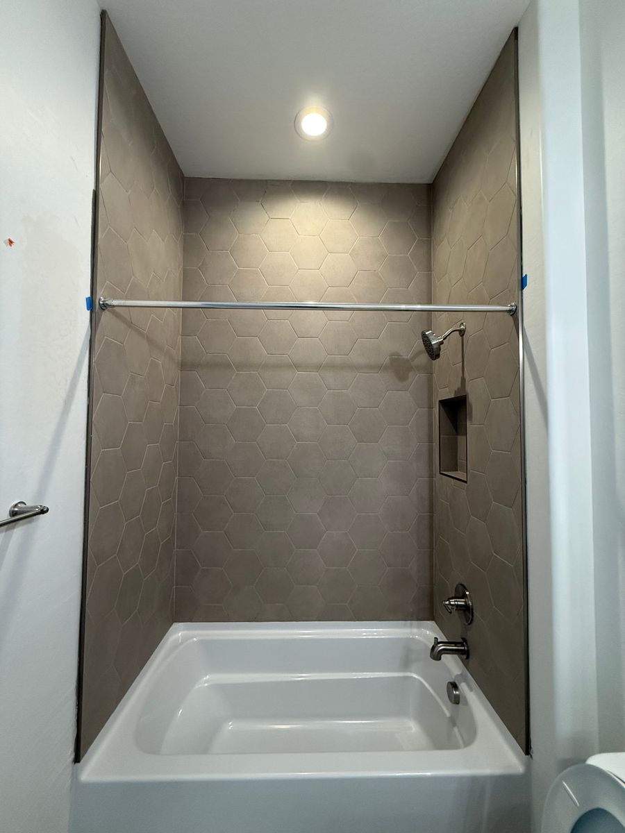Shower Tiling for C&N Flooring Solutions LLC in Chino Valley, AZ